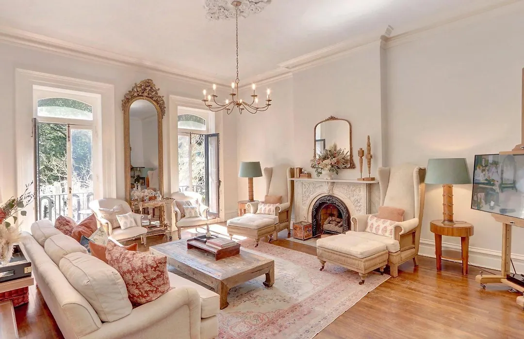 Elsewhere On Madison Square Manor-1