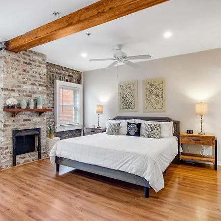 Historic City Market - Loft Off Broughton Too-2