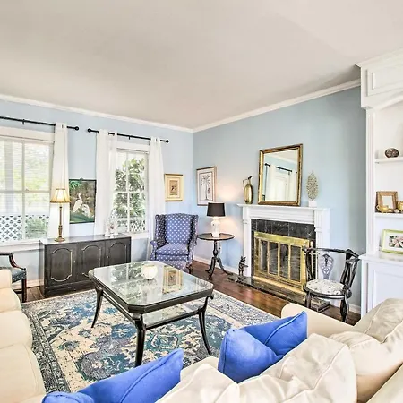 Family-Friendly Savannah Vacation Rental W/ Decks!-2