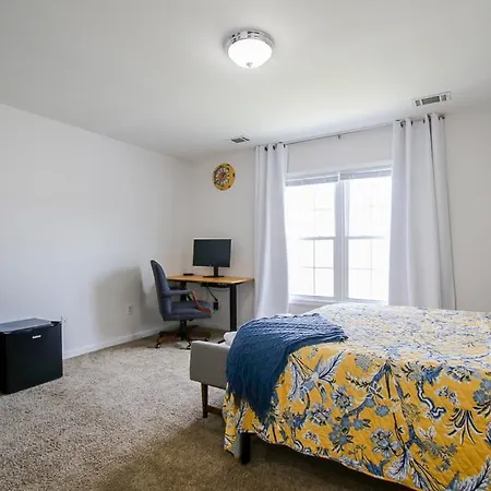 Oh Henry Townhouse For 6, 2 Miles From Downtown-2