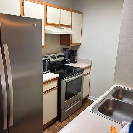 Coastal Haven- 10 Mins To Gardens, 20 Mins To Downtown!-2
